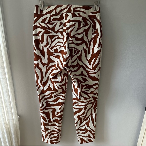 Spanx On-the-Go Printed Ankle Slim Straight Pant Clay Zebra Stripe - Picture 4 of 6